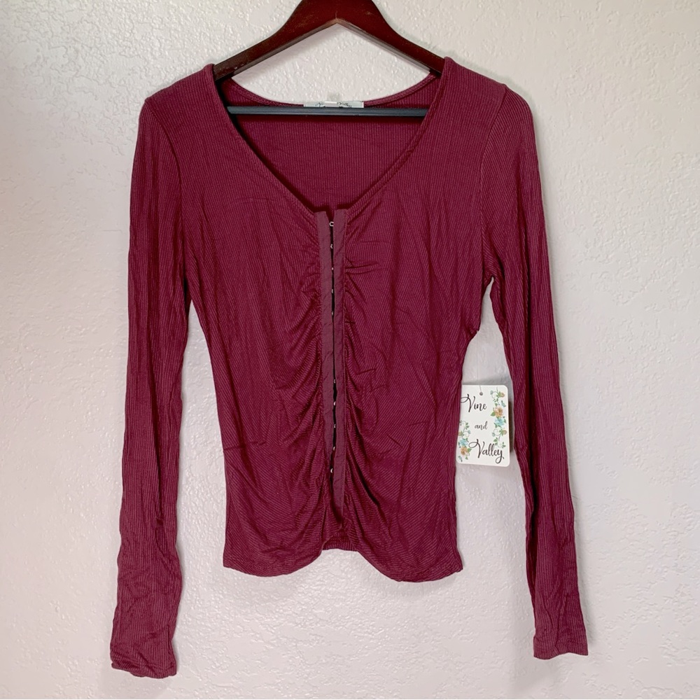 NEW Vine And Valley Long Sleeve Maroon Top Hook and Eye Ribbed Large L